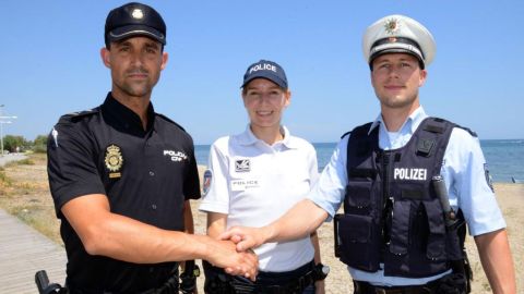 Plage du Môle, Policia Gazules, Mme Nouet (Commissaire de police) and Fabian zur Linden